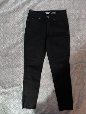Denizen from Levi's Black Modern Ankle Skinny Jeans